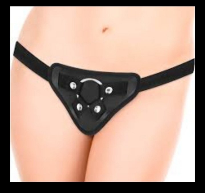 Tanga arnés para dildos de toda medida